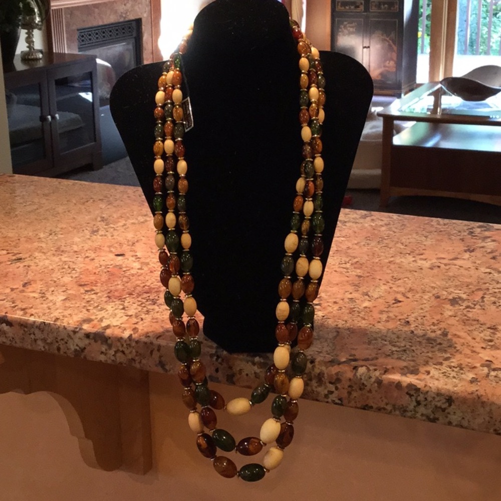 Vintage Genuine Lucite Necklace With Tags
